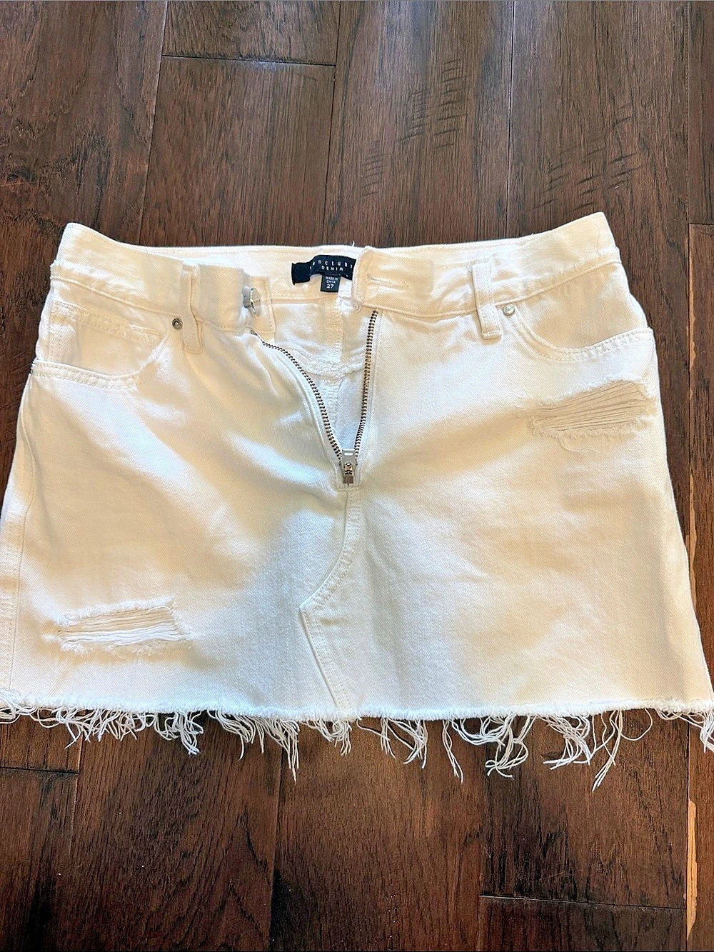 Sanctuary Denim White Distressed Raw Hem Mini Skirt Waist 27